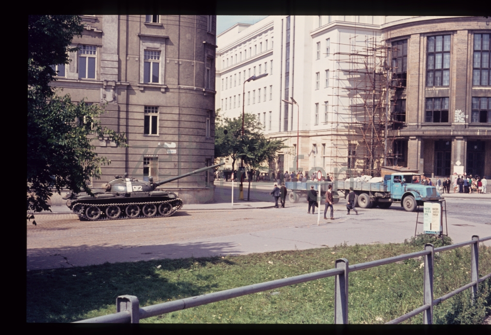 cssr, bratislava/pressbug, university, september 1968, zsA017G107